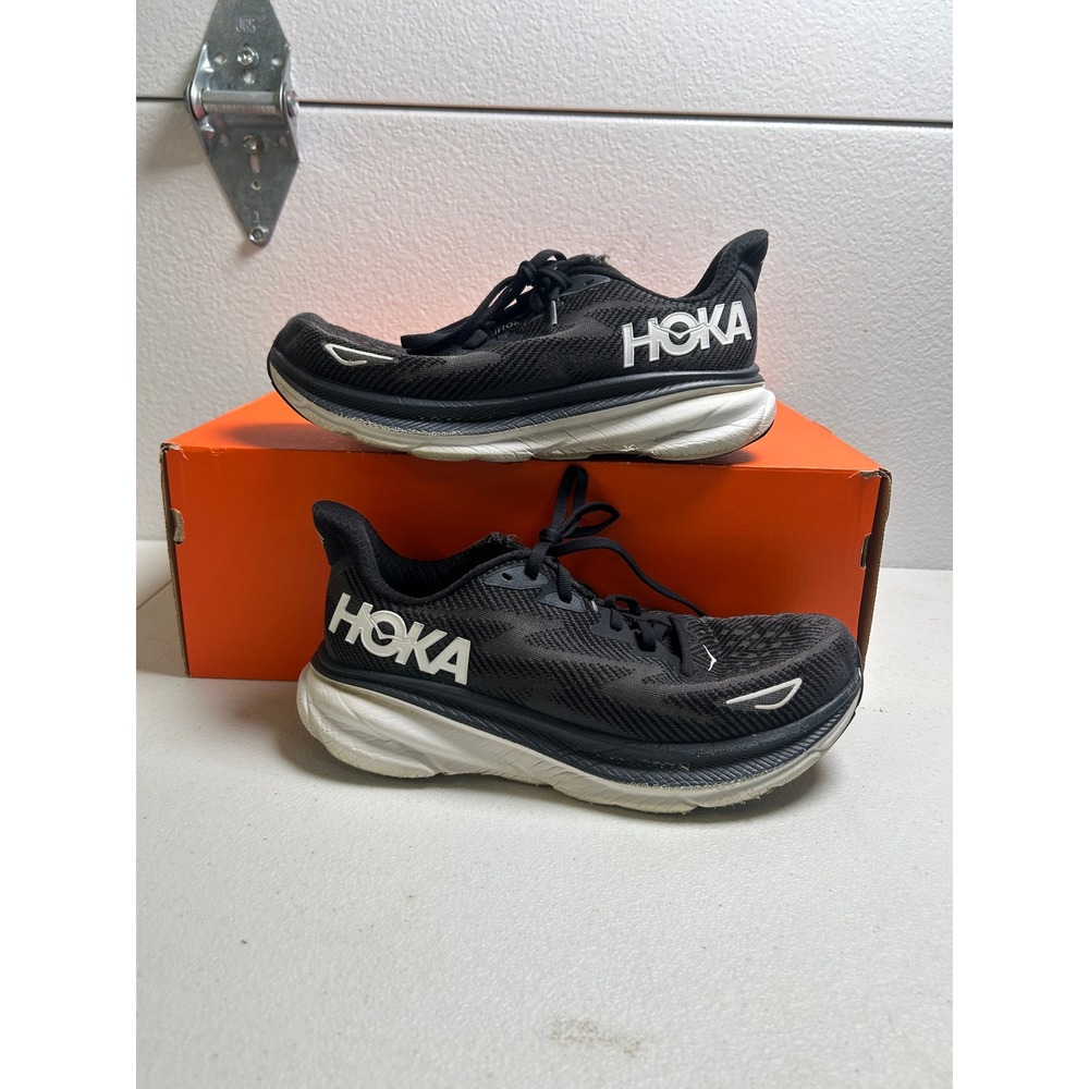 Hoka Clifton 9 Black White Size 8B #3000
